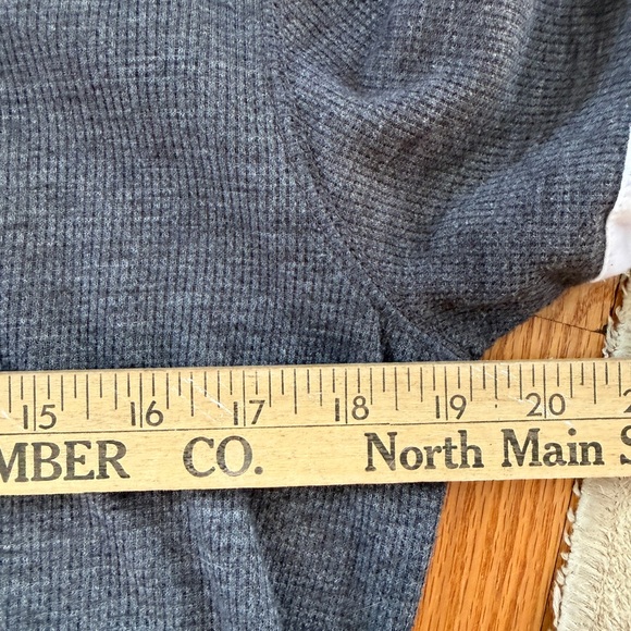 Pawprint Waffle Lightweight Hooded Top with Kangaroo Pocket ~ Long Sleeve Gray - Picture 6 of 7